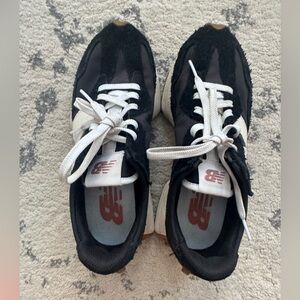 New Balance 327 Black and White Athletic Shoes
